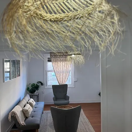 Lupita, En El Centro De * Vigo