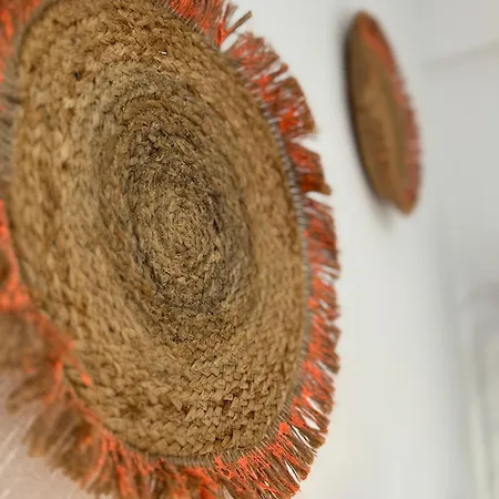 Lupita, En El Centro De Vigo