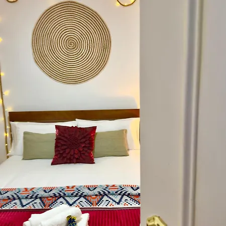 Lupita, En El Centro De Vigo