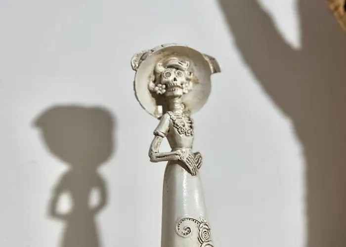 Lupita, En El Centro De Apartamento *