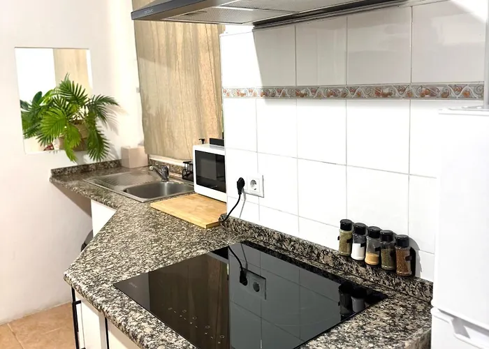 Lupita, En El Centro De Vigo